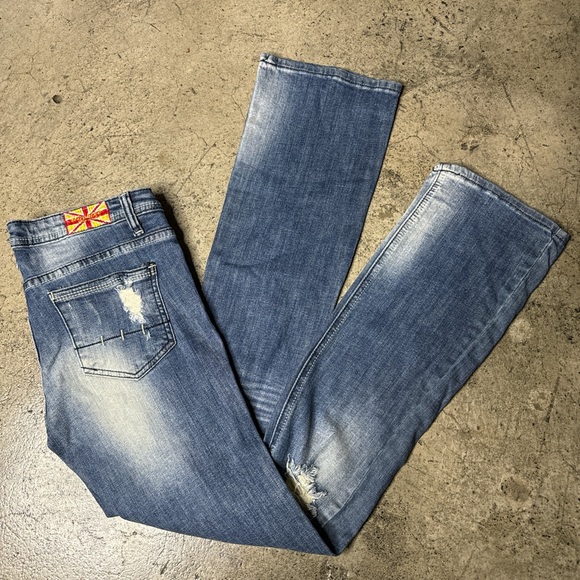 Y2K Mcbling boot cut distressed jeans size 9 - Picture 3 of 8